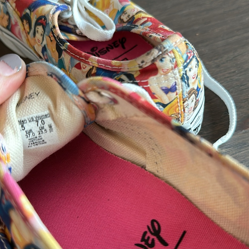 Vans x Disney Princess - Picture 4 of 5